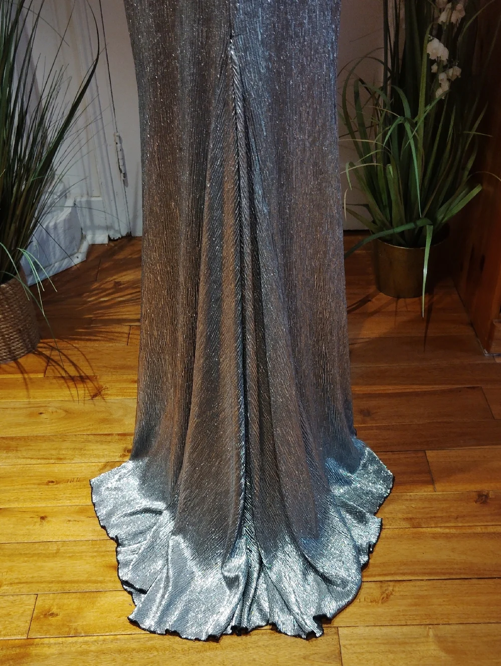 Rene Ruiz Metallic Strapless Gown - Picture 12 of 14